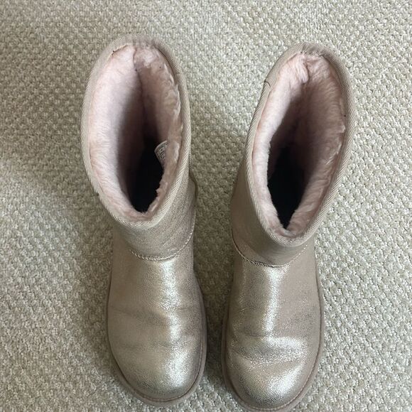 Ugg Metallic Pink Boots - Picture 5 of 6